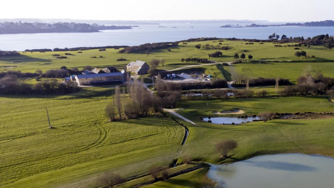 La Ferme Du Golf, Gite Atypique Et Artistique Lancieux Eksteriør billede
